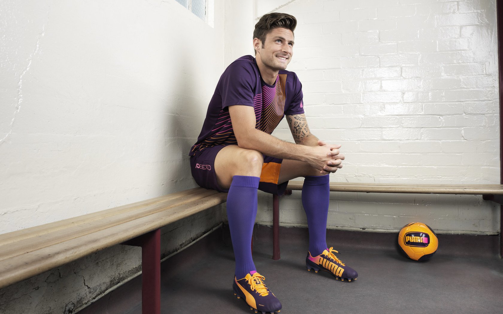 Kaiyun官方登录入口-拜仁快速传切打穿对手阵型,拜仁打法叫什么